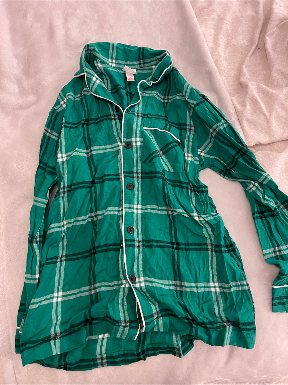 Green Plaid Button-Up Pajama Shirt with White Piping - size small